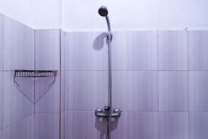 Kamar Superior | Shower kamar mandi