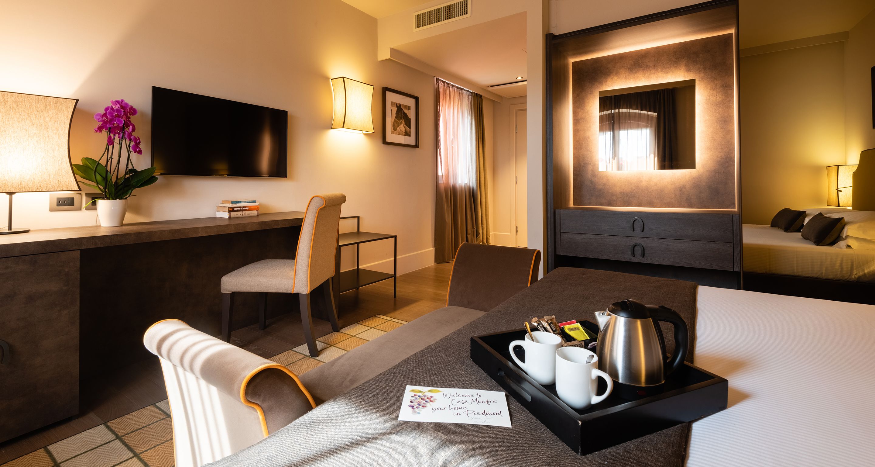 Classic Double Room | Minibar, in-room safe, desk, blackout drapes