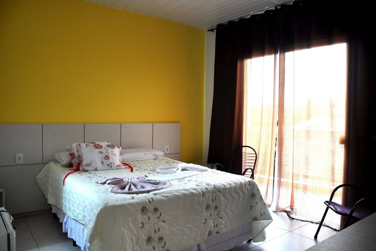 Habitación con 1 cama doble o 2 individuales | Minibar, escritorio, wifi gratis y ropa de cama