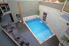 Hồ bơi ngoài trời 