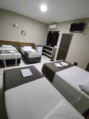 Phòng dành cho gia đình | Minibar, bàn ủi/dụng cụ ủi quần áo 