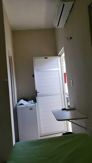 Triple Room | 1 bedroom, minibar, free WiFi, bed sheets - Pousada Hostal Iracema (Fortaleza)