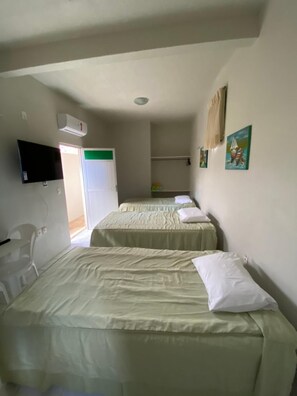 1 bedroom, minibar, free WiFi, bed sheets - Pousada Hostal Iracema (Fortaleza)