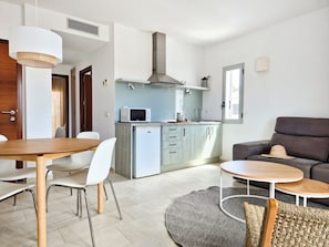 Apartment, 1 Bedroom, Terrace | Private kitchen