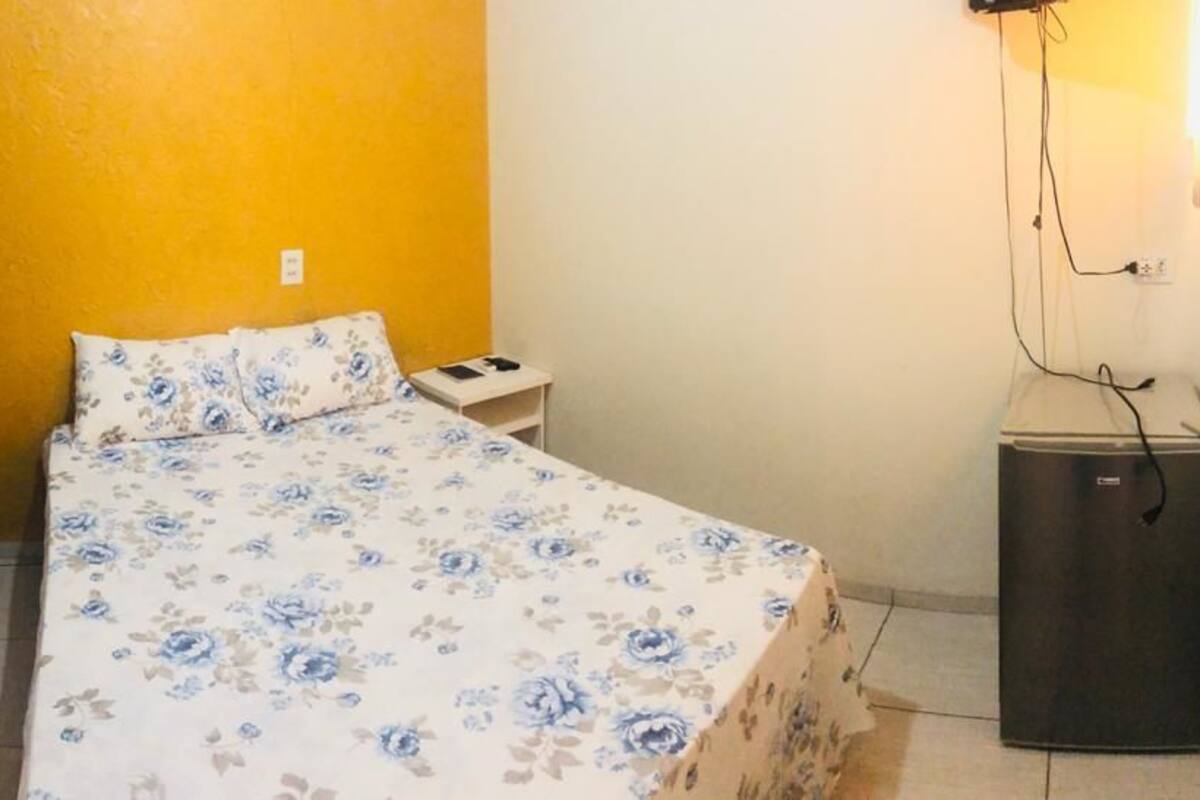 Apartment (Casal, Frigobar e AC)
