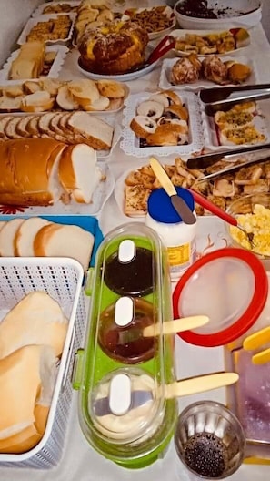 Free daily buffet breakfast