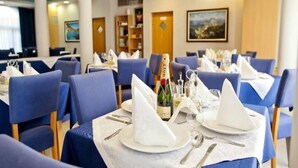 Restaurant - Regina Jelena (Budva)