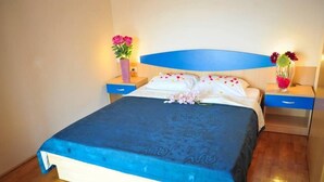 Superior Room, Sea View | Minibar, iron/ironing board, cribs (free), WiFi (free) - Regina Jelena (Budva)