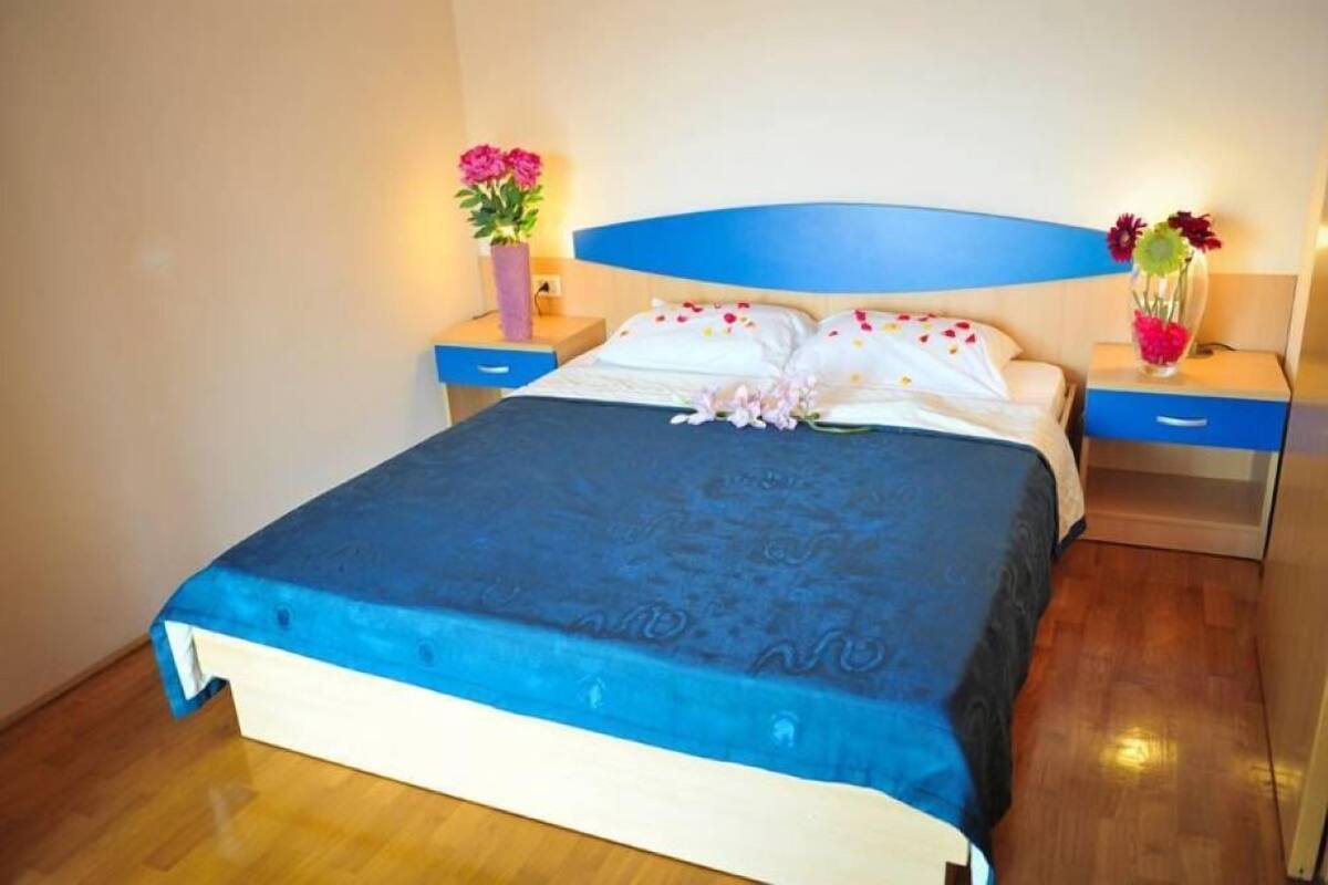 Superior Room, Sea View | Minibar, iron/ironing board, cribs (free), WiFi (free)