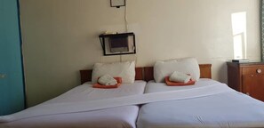 Bed sheets - Plaza Hotel (Bulawayo)