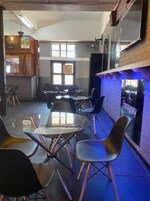 供应早餐和晚餐