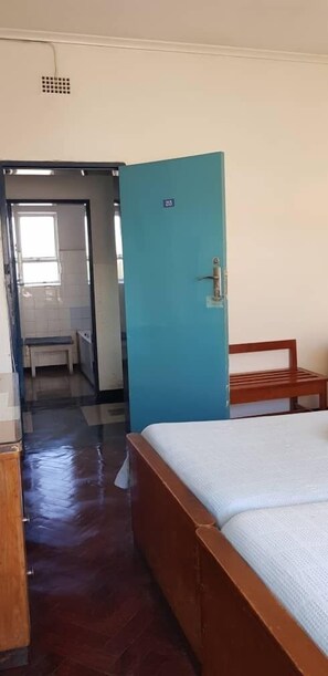 Economy Room, Shared Bathroom