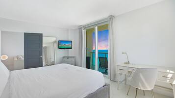 Deluxe-Apartment, 2 Schlafzimmer, Nichtraucher, Meerblick | Schreibtisch, Bügeleisen/Bügelbrett, kostenloses WLAN