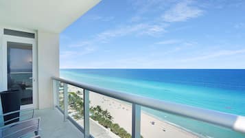 Deluxe Apartment, 2 Bedrooms, Non Smoking, Ocean View | Balcony view