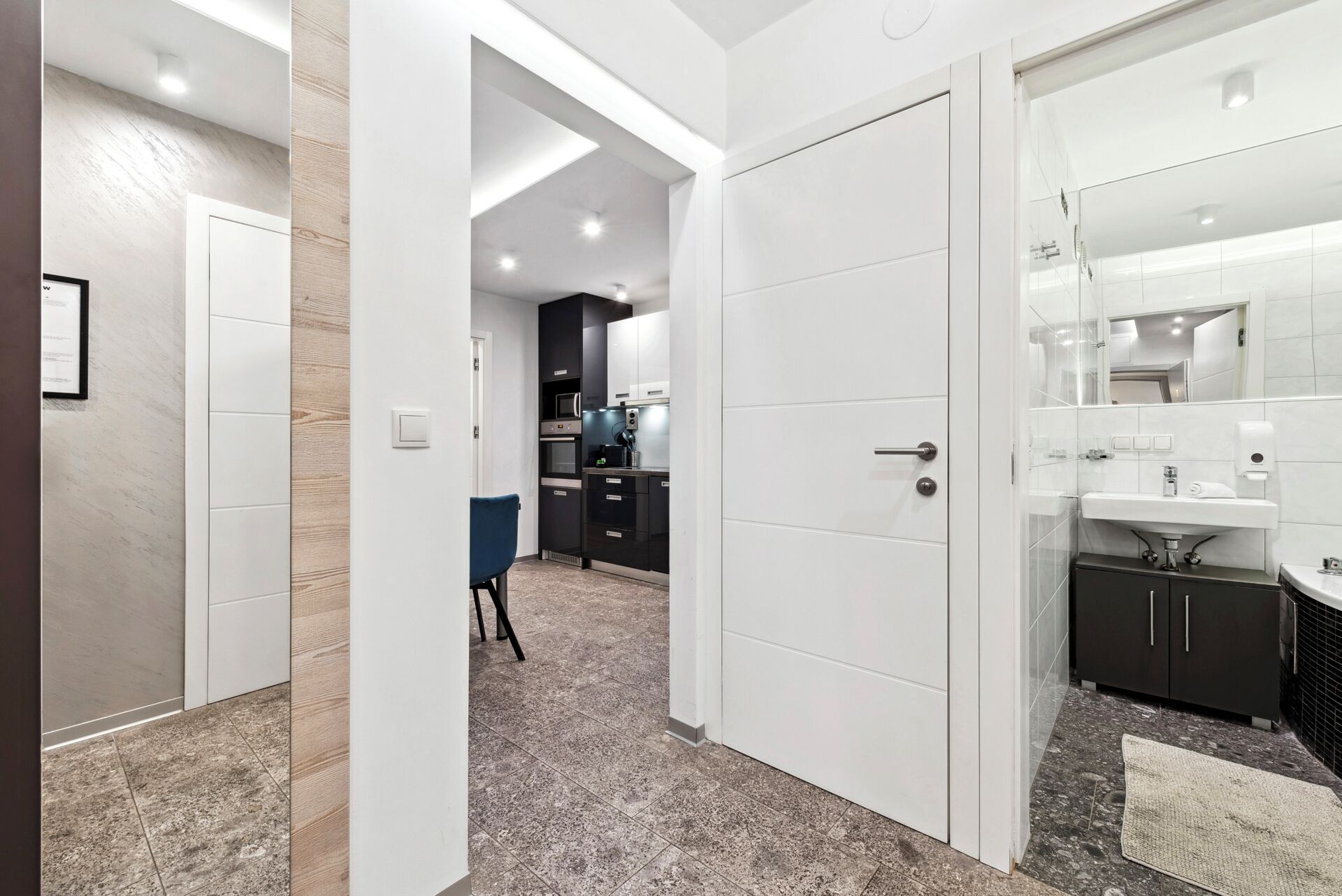 Appartement Deluxe, bain à remous | Literie hypoallergénique, rideaux occultants, chambres insonorisées