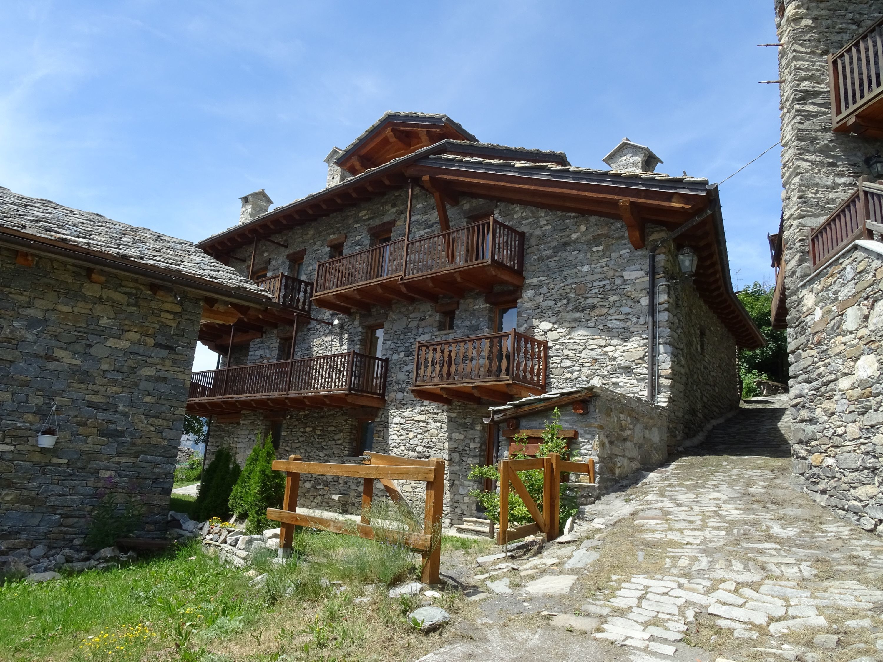 ด้านหน้าที่พัก