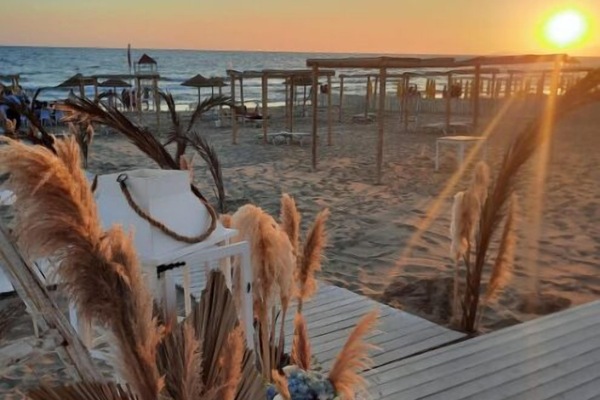 Private beach, white sand, sun loungers, beach umbrellas