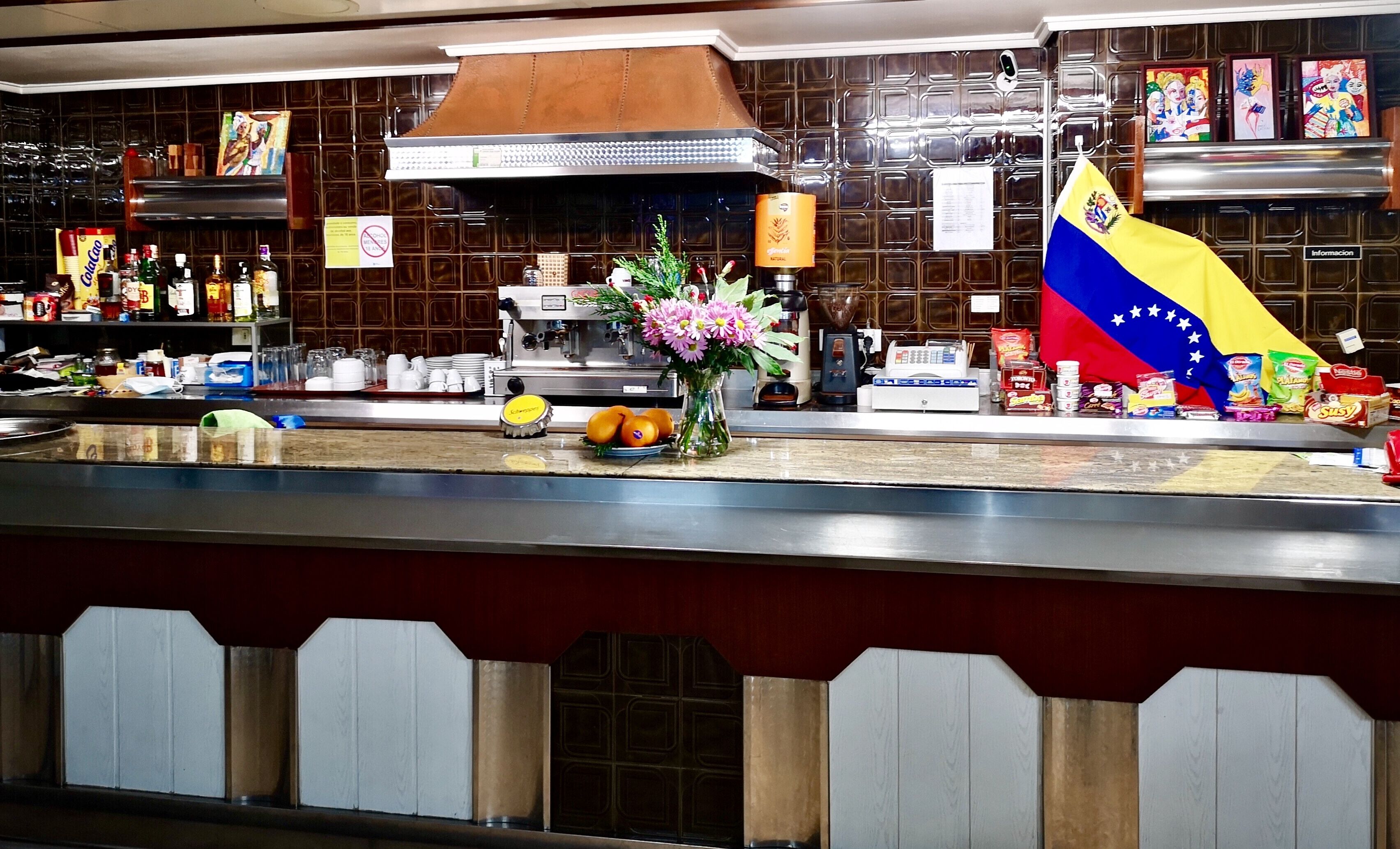 Serveert ontbijt en diner