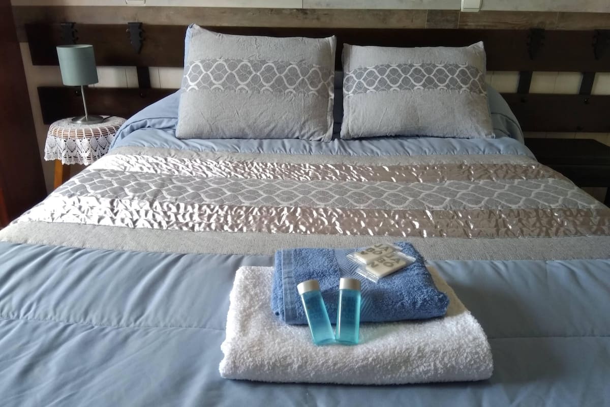 Blackout curtains, free WiFi, bed sheets
