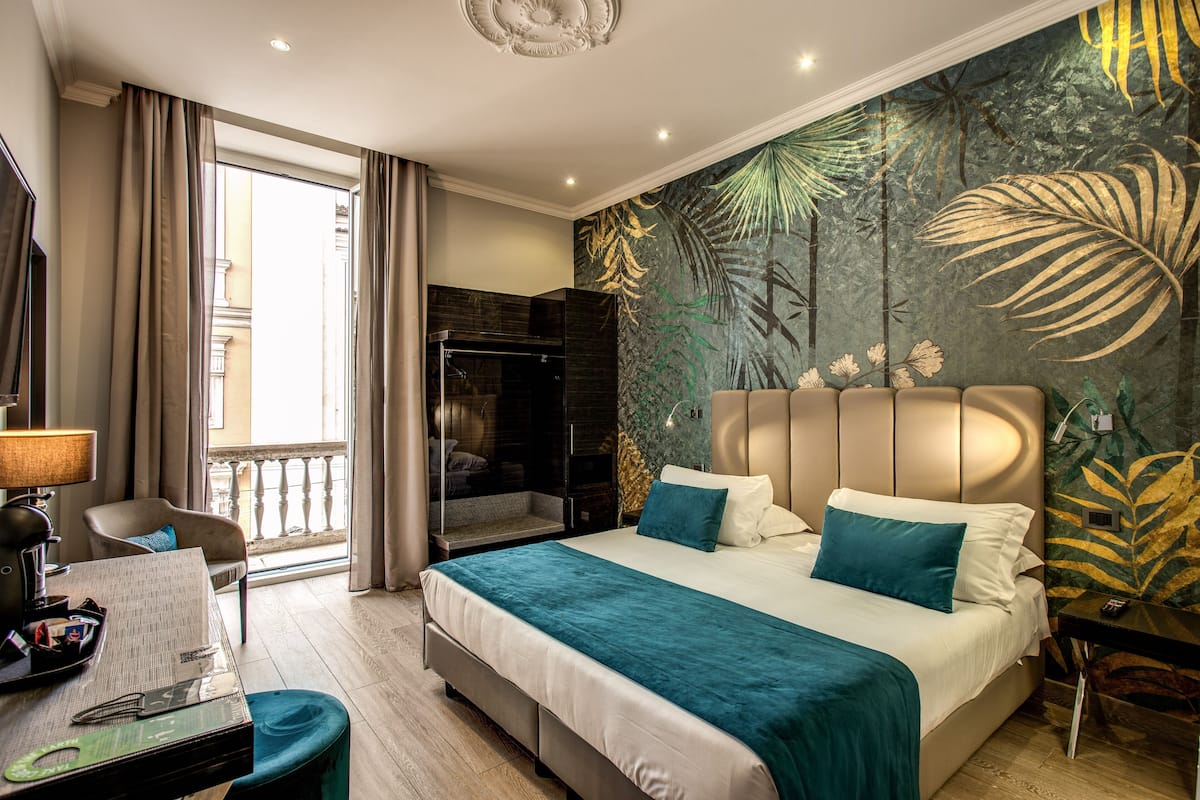 Superior Double Room | Minibar, in-room safe, desk, blackout curtains