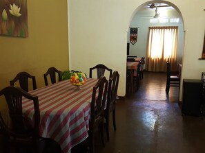 Dining - Wood Side Tour Inn (Polonnaruwa)