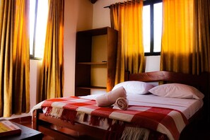 Iron/ironing board, free WiFi, bed sheets