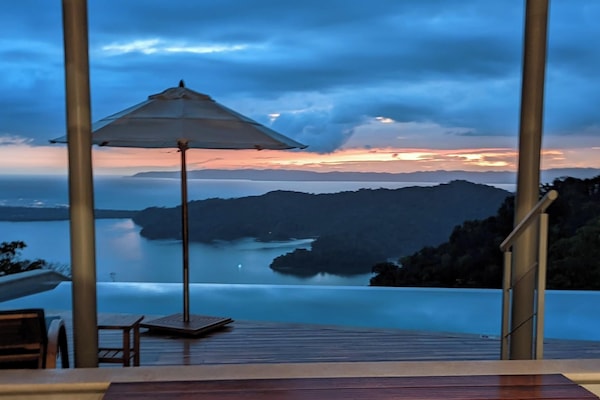 Vue depuis lâhĂ©bergement