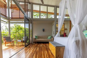 Canopy Suite | Egyptian cotton sheets, premium bedding, in-room safe, desk