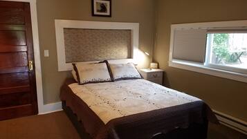 Luxury Cabin, 2 Bedrooms | Memory-foam beds, individually decorated, individually furnished