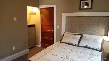 Luxury Cabin, 2 Bedrooms | Memory-foam beds, individually decorated, individually furnished