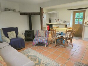 Comfort Cottage (Otter) | Living area | Flat-screen TV - Wheatland Farm Eco Lodges (Chulmleigh)
