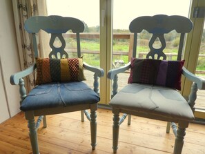 Deluxe Cabin (Balebarn Lodge) | 2 bedrooms, individually decorated, individually furnished