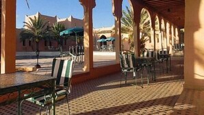 Property grounds - Hotel Kasbat Aferdou (Lkheng)