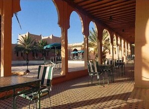 Property grounds - Hotel Kasbat Aferdou (Lkheng)