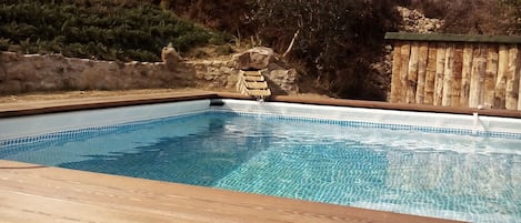 Alberca al aire libre por temporada