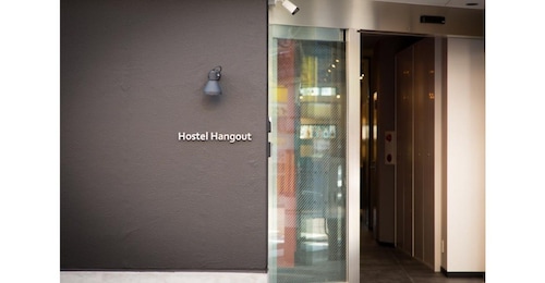 Hotel Hangout - ホステル