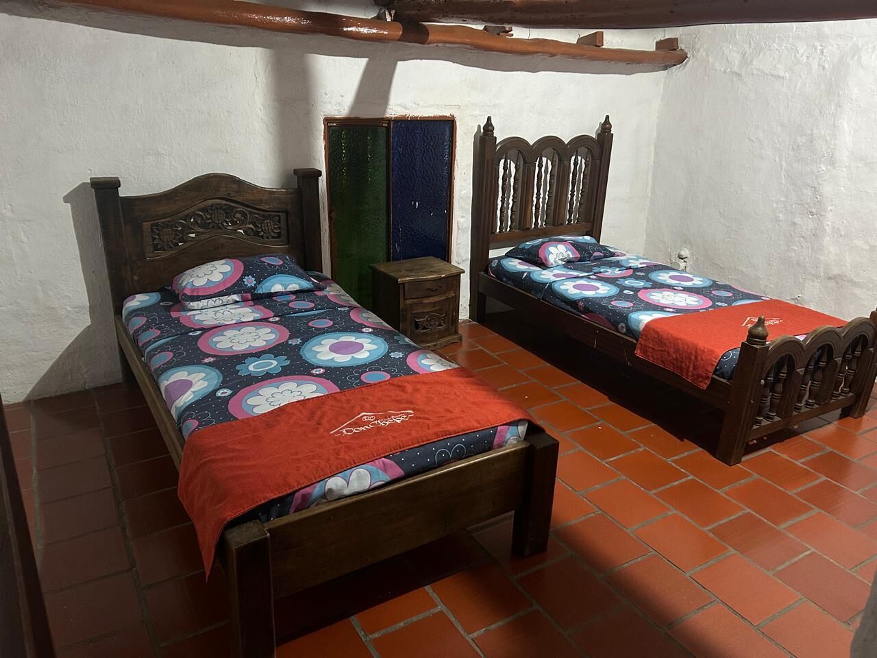 クラシック ダブルまたはツインルーム | WiFi (無料)