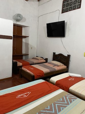 Chambre Quadruple Classique | Wi-Fi gratuit