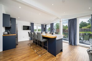 Bathroom - Silverwood Luxury Lodges (Perth)