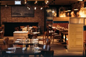 Daily cooked-to-order breakfast for a fee - Great Scotland Yard Hotel, part of Hyatt (London)