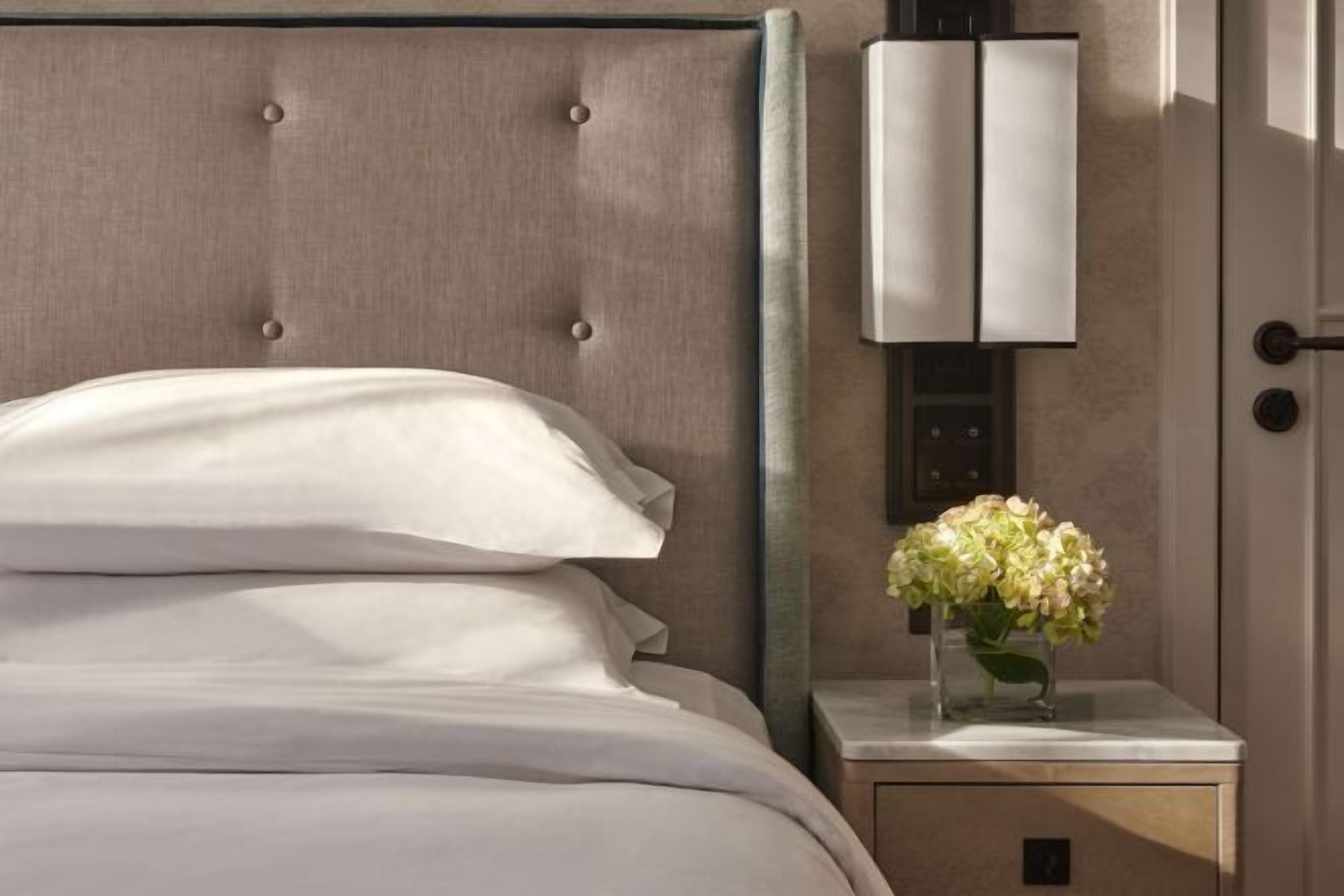 Egyptian cotton sheets, premium bedding, in-room safe, laptop workspace