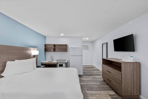 Suburban Studios Newport News – Hampton