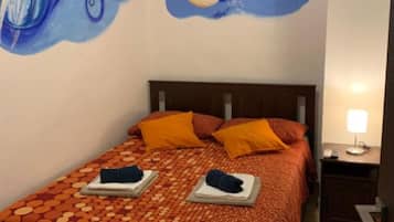 Basic Double Room, Shared Bathroom | Soundproofing, iron/ironing board, free WiFi, bed sheets