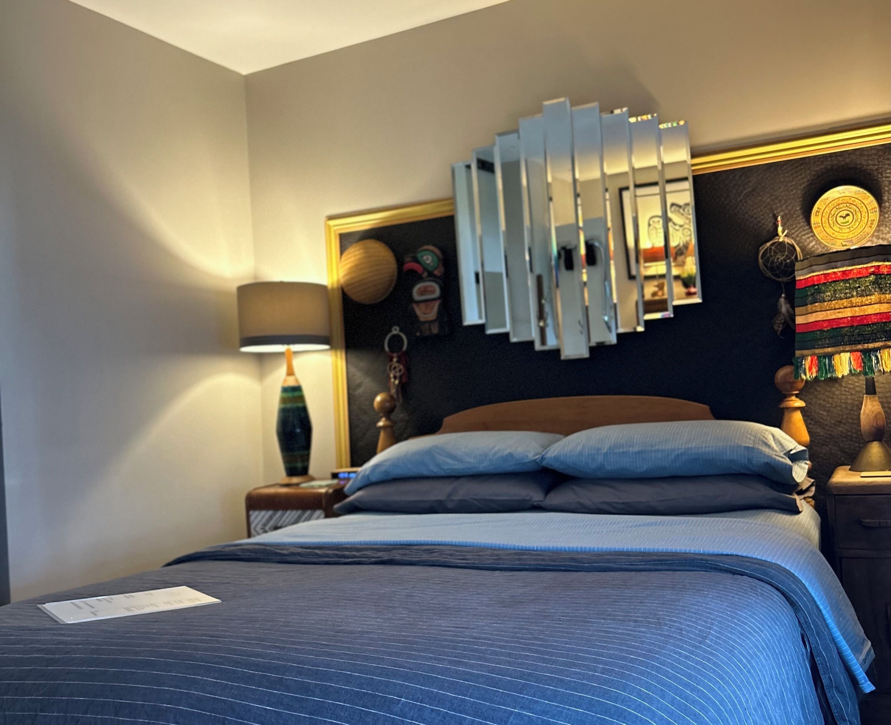 基础客房 (La Quatrieme) | 特色装修、特色家居、笔记本电脑工作区、遮光窗帘