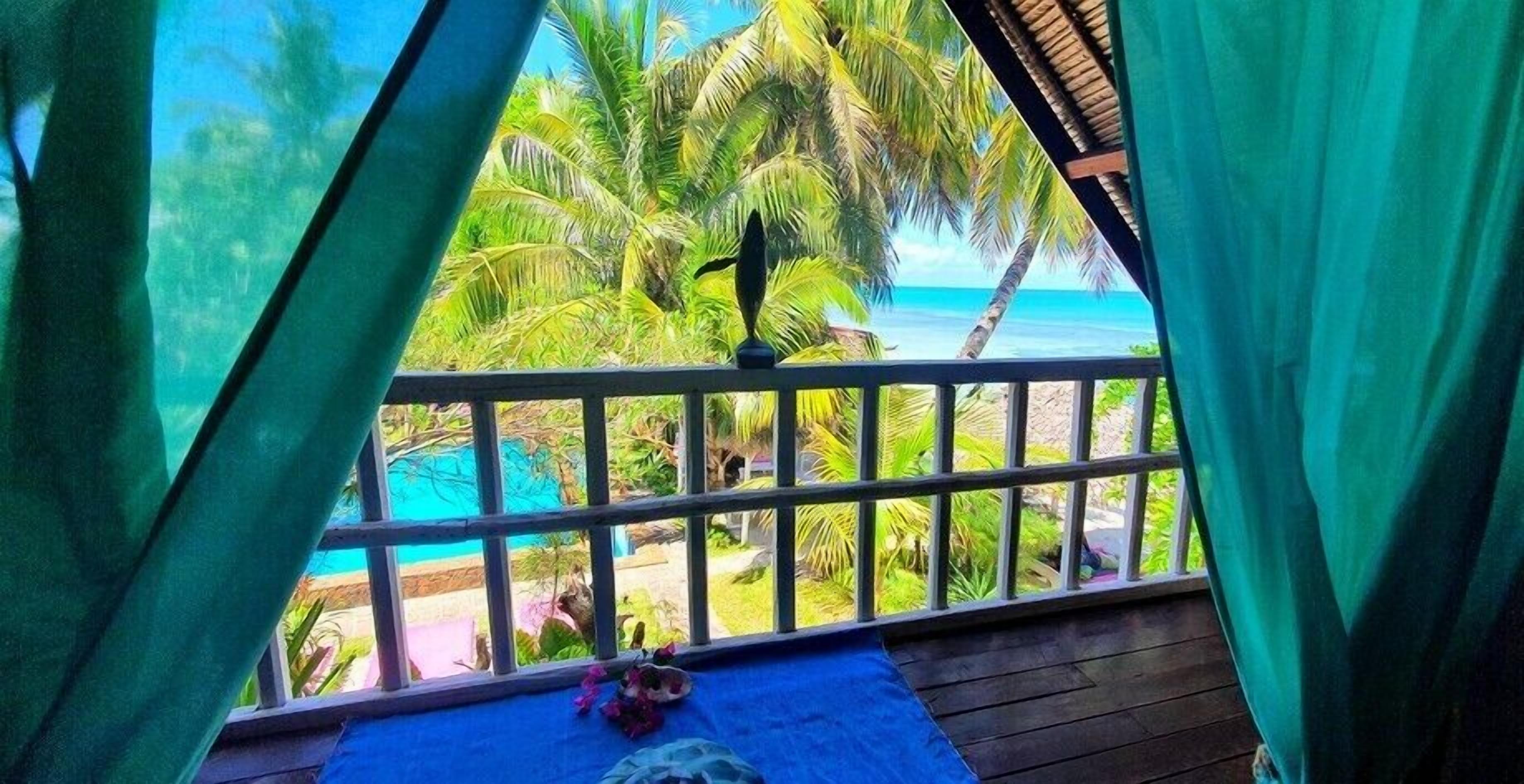 Bungalow Premium | Biancheria da letto di alta qualità, una cassaforte in camera