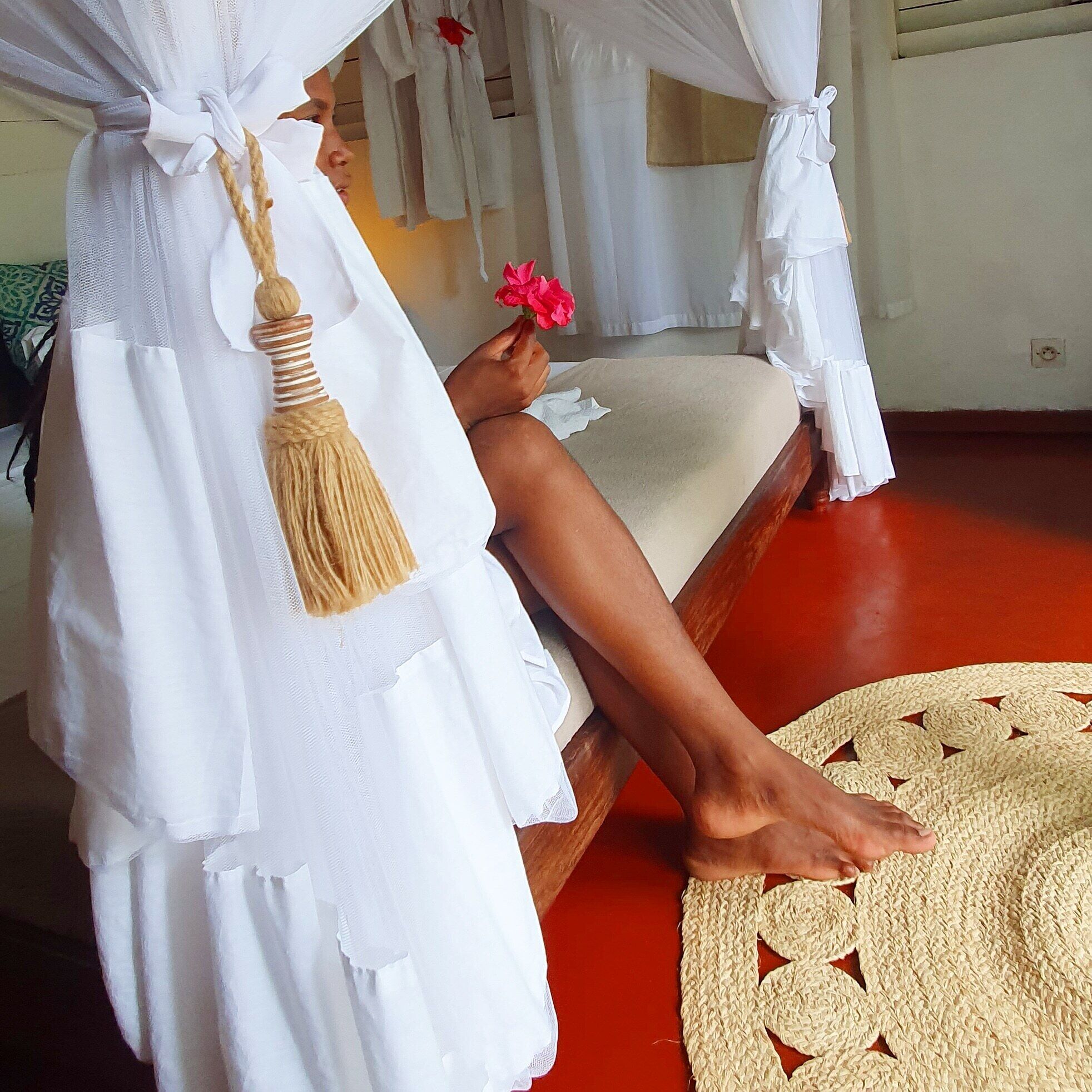 Bungalow superior | Ropa de cama de alta calidad y caja de seguridad en la habitación 