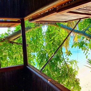 Panoramic Tree House | Peralatan tempat tidur premium, peti besi dalam bilik