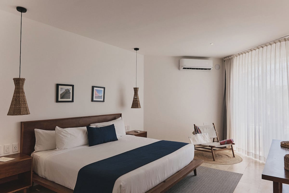 1 Schlafzimmer, Zimmersafe, individuell dekoriert