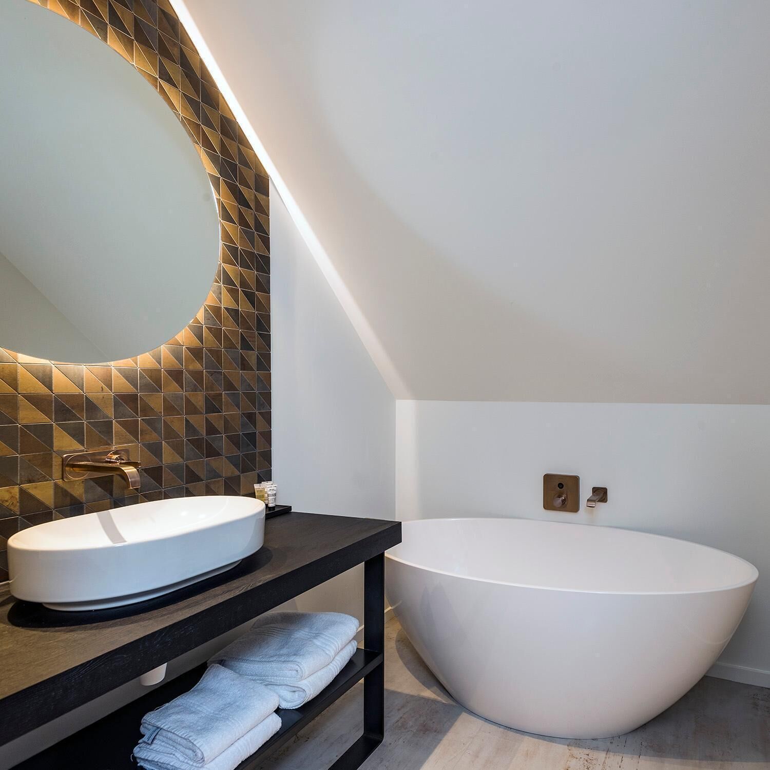 hair dryer, bidet, towels, soap