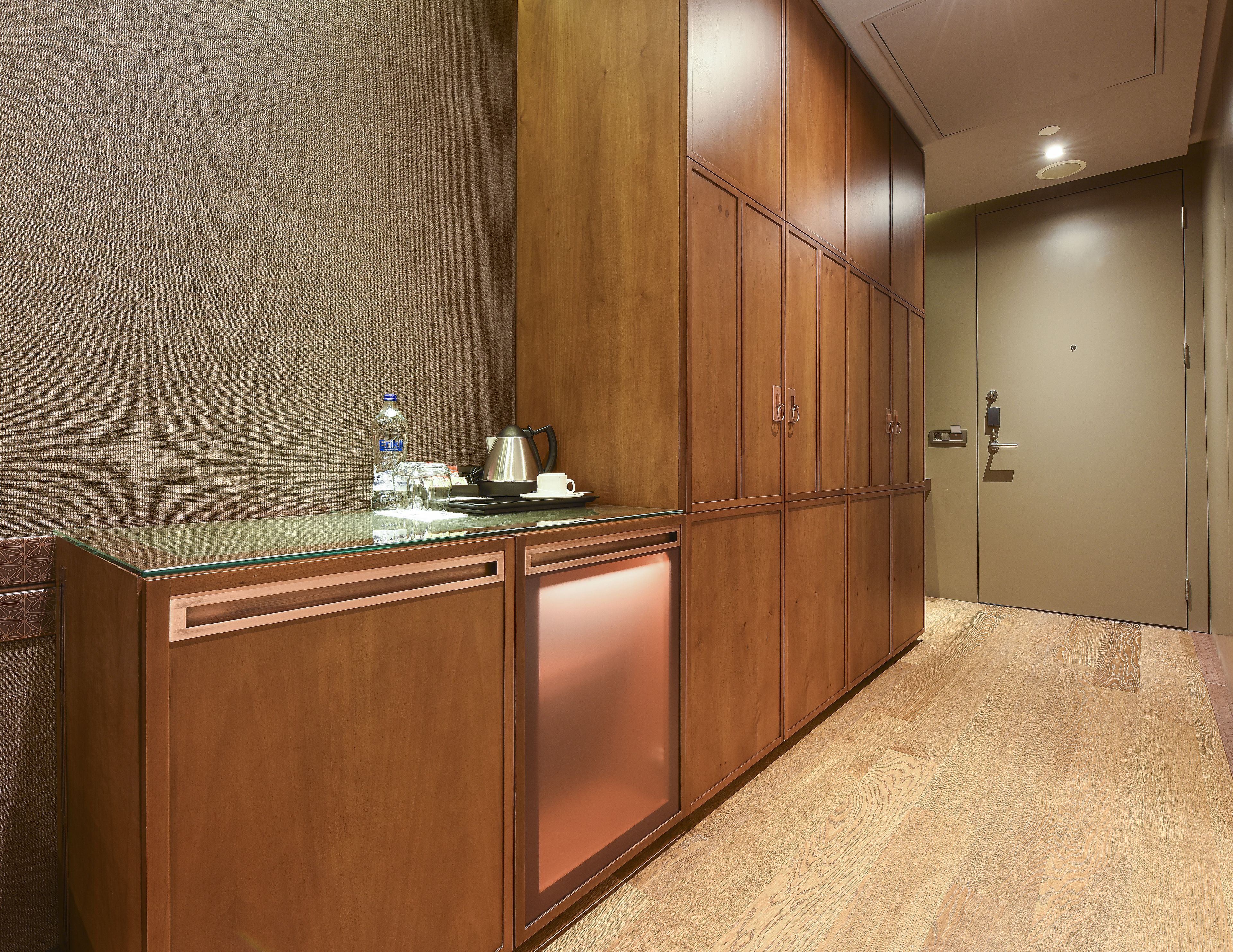 premium bedding, down duvets, pillow-top beds, minibar